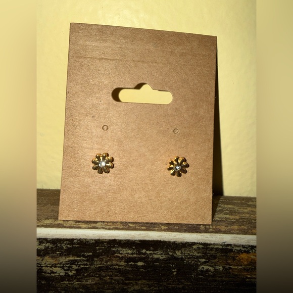 wild fable Jewelry - Wild Fable Gold and Silver Flower Earrings